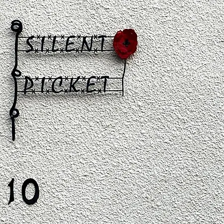 The Silent Picket לינה וארוחת בוקר