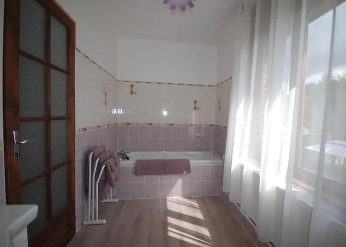 The Silent Picket 4* Martinpuich